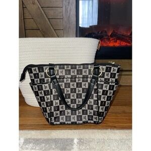 LIKE NEWLondon Fog Freya Signature Tote - Timeless Elegance